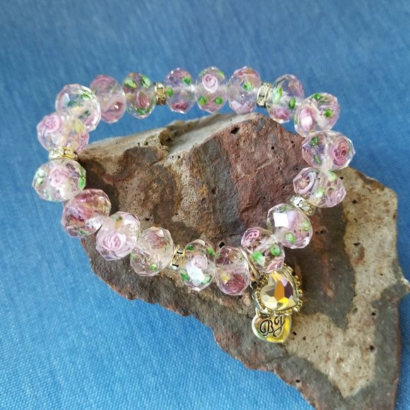🌹🤍Betsey Johnson TZARINA Floral Glass Bead Bracelet - NWOT🤍🌹 - Picture 2 of 6
